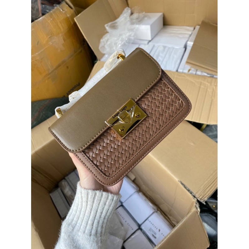 Túi đeo chéo nữ khoá nhọn mini XD0798# | BigBuy360 - bigbuy360.vn