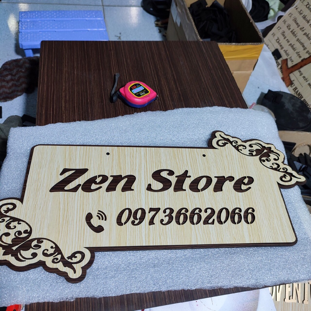 Bảng hiệu gỗ tên shop (thương hiệu) sử dụng trang trí chụp ảnh bán hàng Online. Nhận thiết kế theo yêu cầu