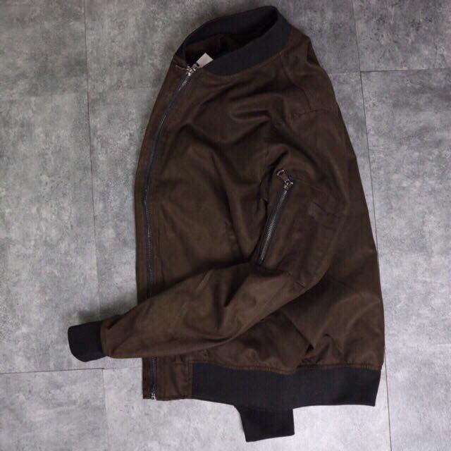 Áo khoác bomber da lộn bershka vnxk