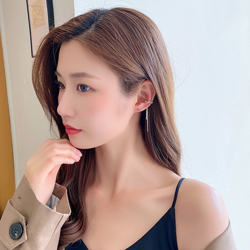 Hoa Tai Dáng Dài Phối Tua Rua Phong Cách Hàn Quốc