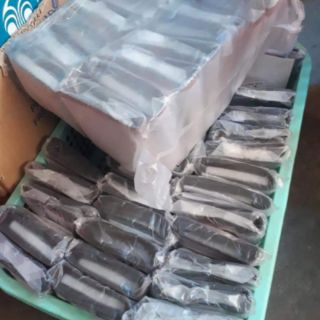 Ví cầm tay đầu rồng