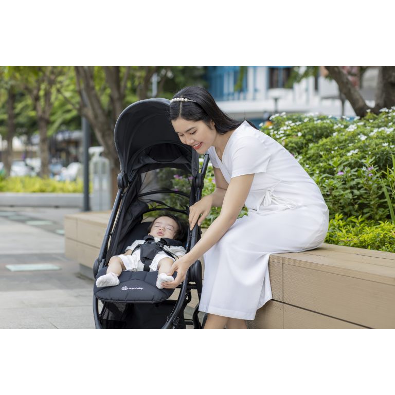 [Mã 267FMCGSALE giảm 8% đơn 500K] Xe đẩy Ergobaby Metro Compact City Stroller nhiều màu