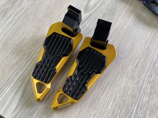 Gác chân Biker gắn Shvn