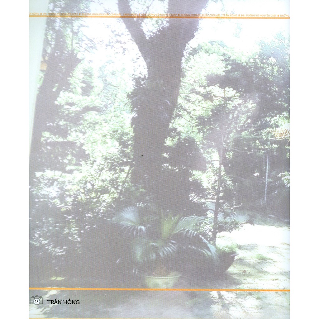 Sách - Đại Tướng Võ Nguyên Giáp những khoảnh khắc còn mãi | BigBuy360 - bigbuy360.vn