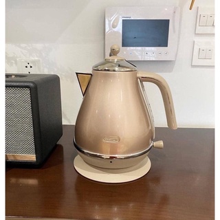 ẤM SIÊU TỐC DELONGHI VINTAGE RETRO