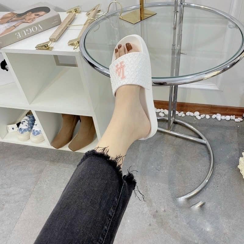 Dép 𝗠.𝗟.𝗕 LA Chữ Thêu Sắc Nét Hàng Cao Cấp