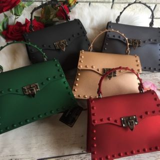 NHẬP WACLEAR06 giảm 10%(Ảnh chụp thật, video, chi tiết) Túi valentino silicon viền đinh size 25 hót 2018