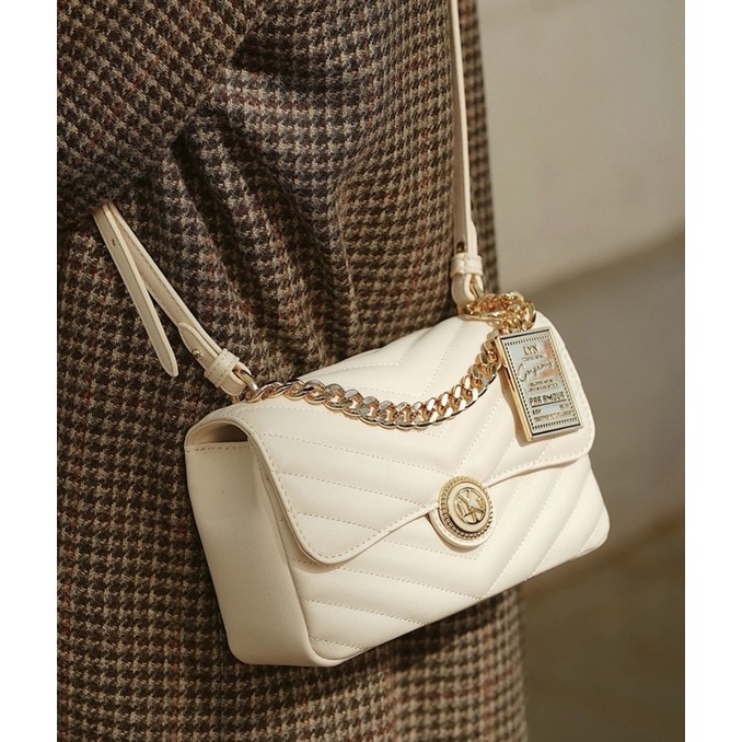 Túi lyn isabel khoá tròn màu trắng