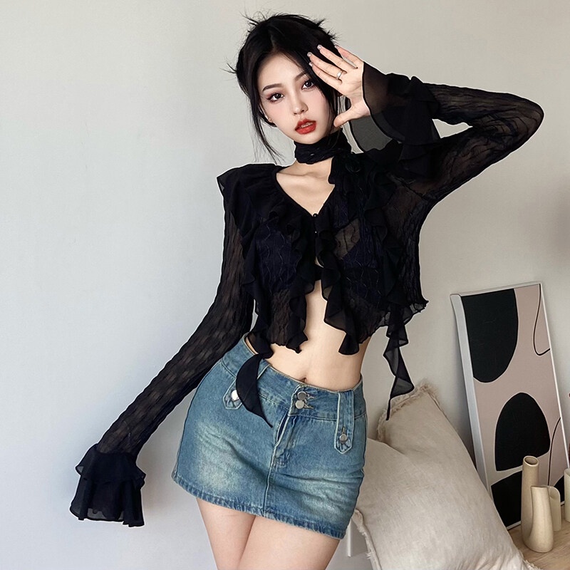 Kliou  Áo croptop KLIOU tay dài ống loe nhún bèo kiểu Pháp tinh tế sành điệu thời trang 2023 cho nữ