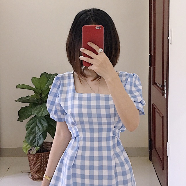 Đầm caro cột eo
