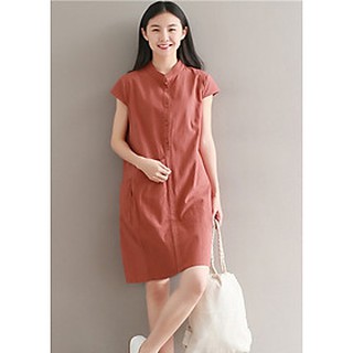 Đầm suông chất đũi cổ trụ phối túi bên hông