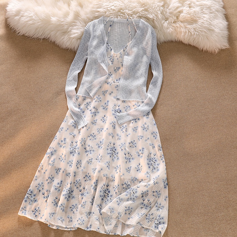 QKOOLE  Đầm Hai Dây Họa Tiết Hoa Xinh Xắn Phong Cách Hàn Quốc