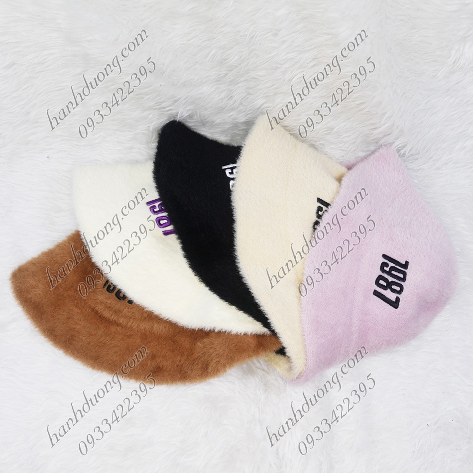 Nón tai bèo vành cụp lông xù hàng quảng châu thêu số 1987, vành rộng 5cm, phía trong có 2 dây rút giúp giữ nón chắt hơn