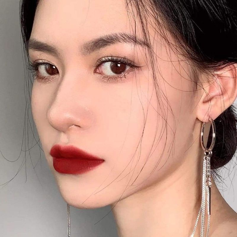 𝑹𝑶𝑴𝑨𝑵𝑫 06 đỏ nâu