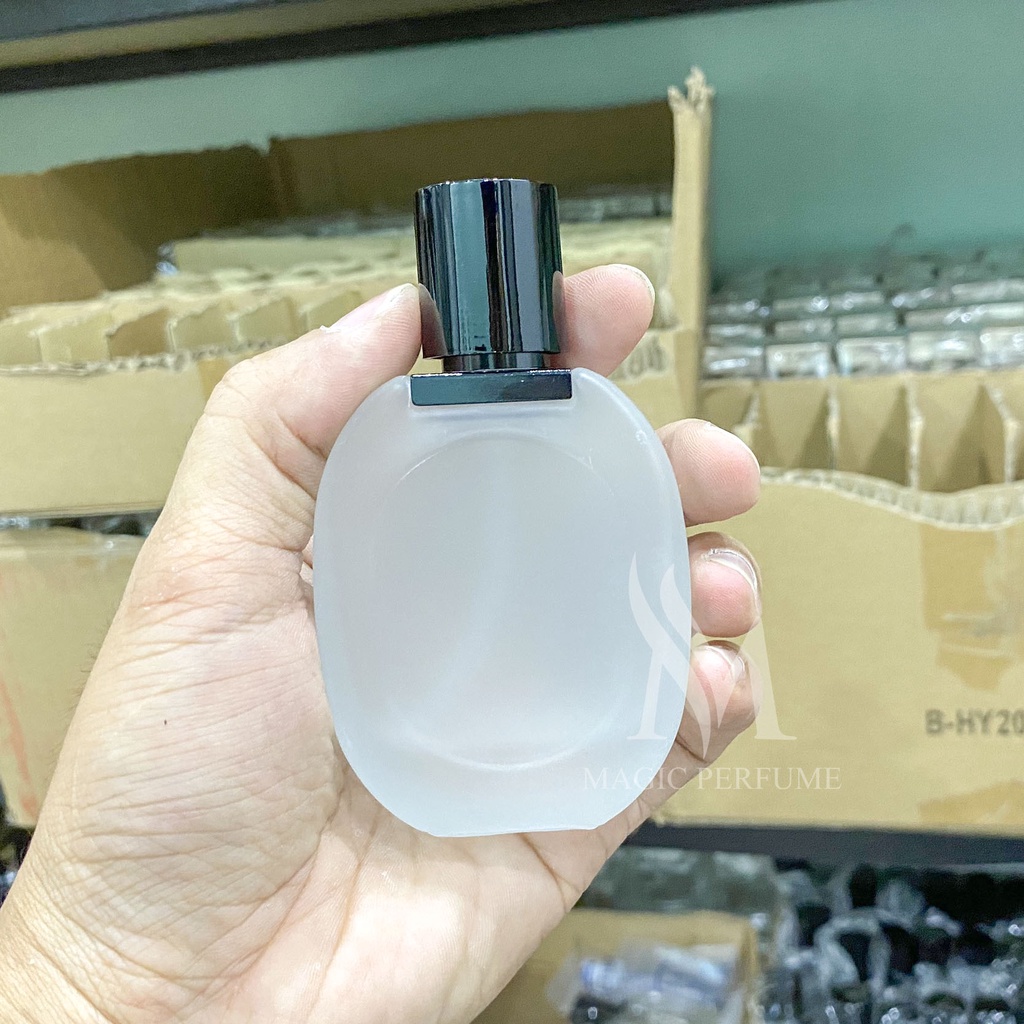 Vỏ chai nước hoa, vỏ chai chiết nước hoa 30ml kiểu chai tam đảo loại đẹp, dạng phun sương