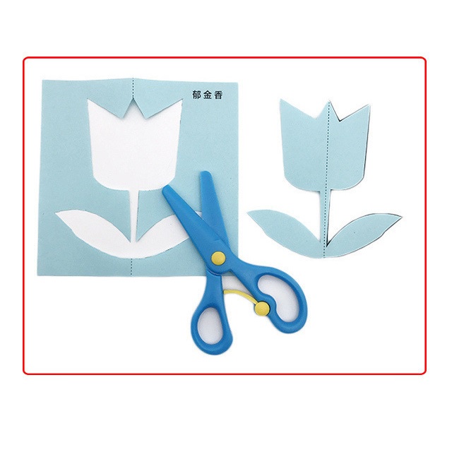 Kéo cắt giấy bằng nhựa cho bé tập tháo tác cắt bằng tay