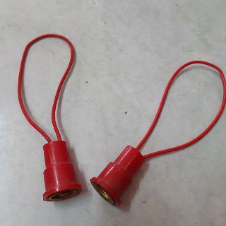 Đui đèn bóng trái ớt E12