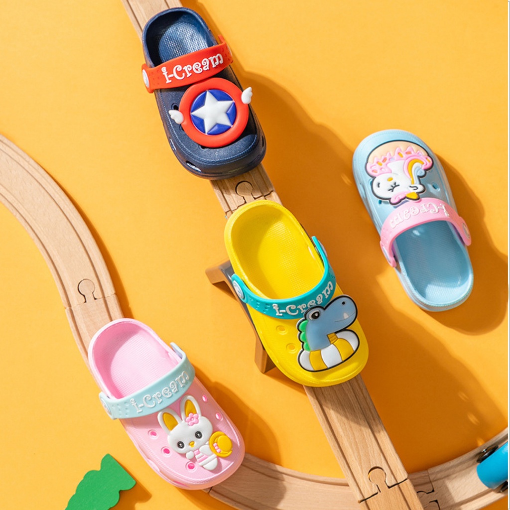 Dép Sục Cho Bé Chất Liệu Siêu Nhẹ Đế Chống Trơn Tốt Họa Tiết Cực Kỳ Đáng Yêu Màu Sắc Đa Dạng Cho Bé GUNS 805.05