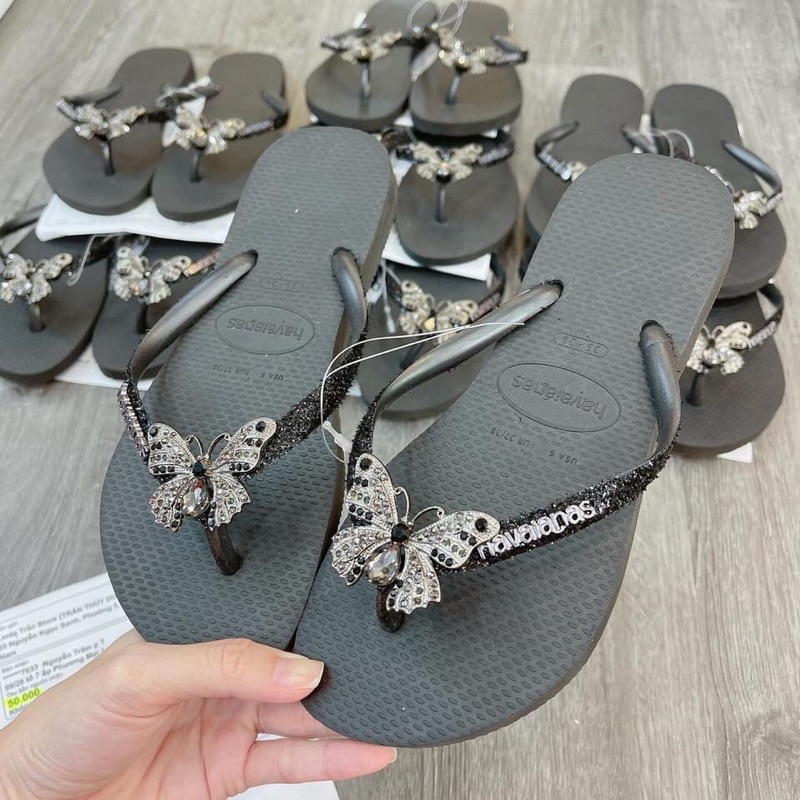 dép HVN Kim tuyến đen 2022 mix charm phượng đen