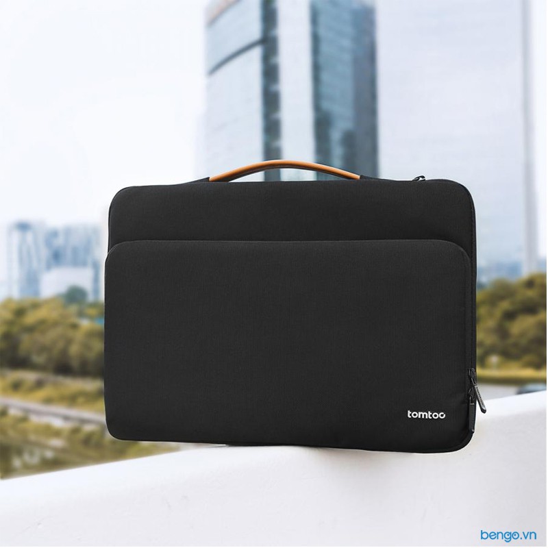 Túi xách chống sốc MacBook Pro 13” 2018 TOMTOC (USA) Briefcase