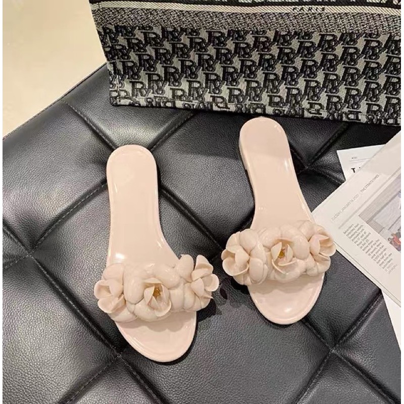 Dép nhựa hoa trà