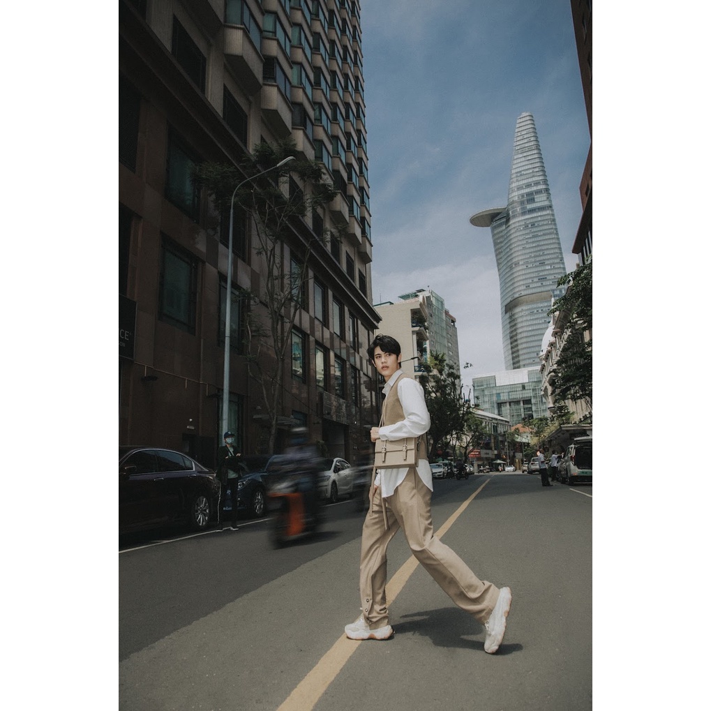 KSOUL Túi Đeo Chéo Old School Bag Ver. 2 Size M Màu Be Da PU