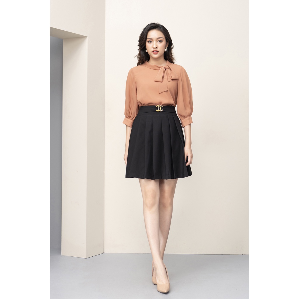 Áo sơ mi cổ cách điệu cao cấp LUPERI LFSM1182 tay lửng, bo eo, họa tiết trơn tông màu sáng trẻ trung, hiện đại