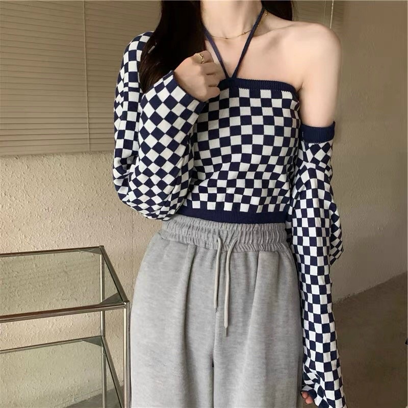 Set áo khoác cadigan tay cánh dơi kèm áo dây cổ yếm kẻ caro