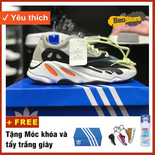 Giày thể thao v2 700 og