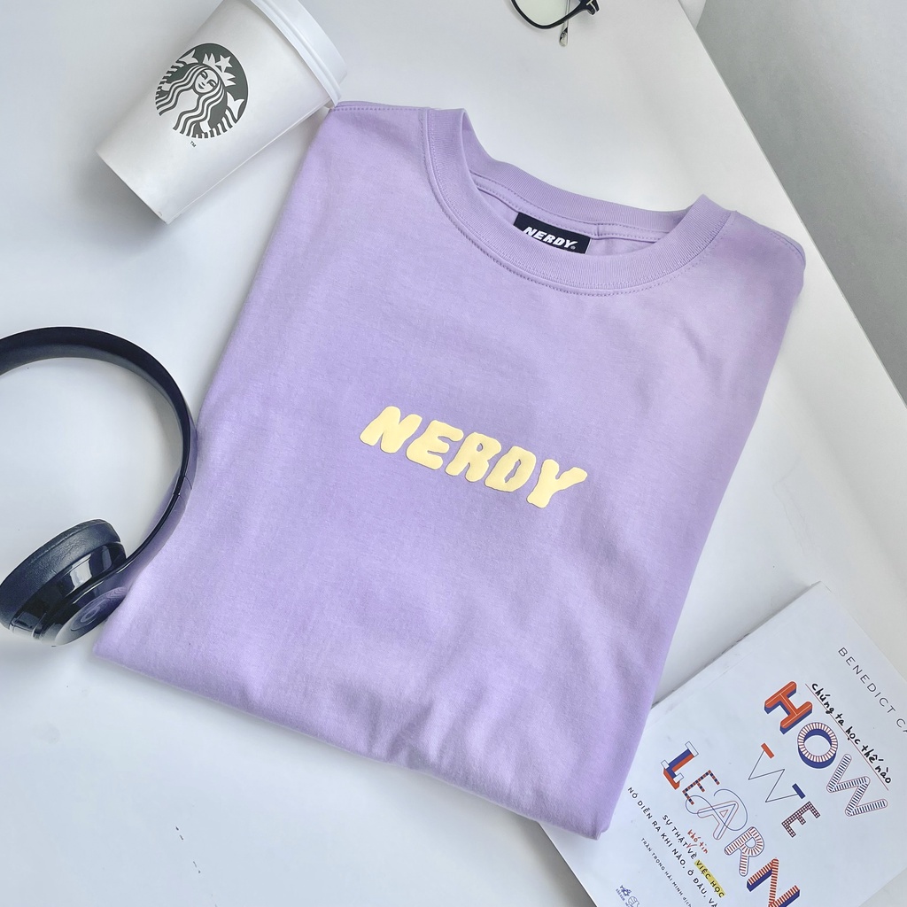 Áo phông N.E.R.D.Y Teddy logo phong cách Hàn Quốc.