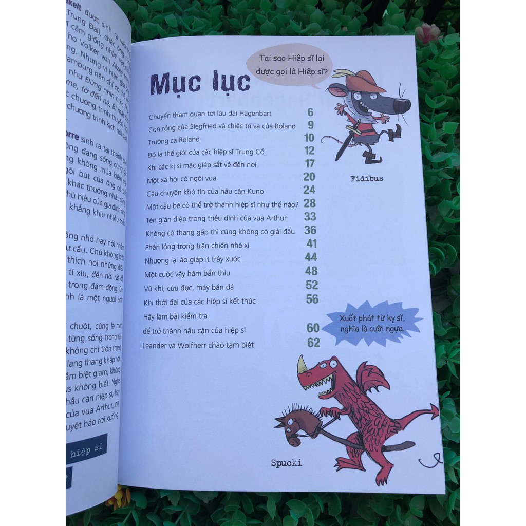 Sách - Hãy Phóng Mạnh Ngọn Giáo Đi, Lancelot!