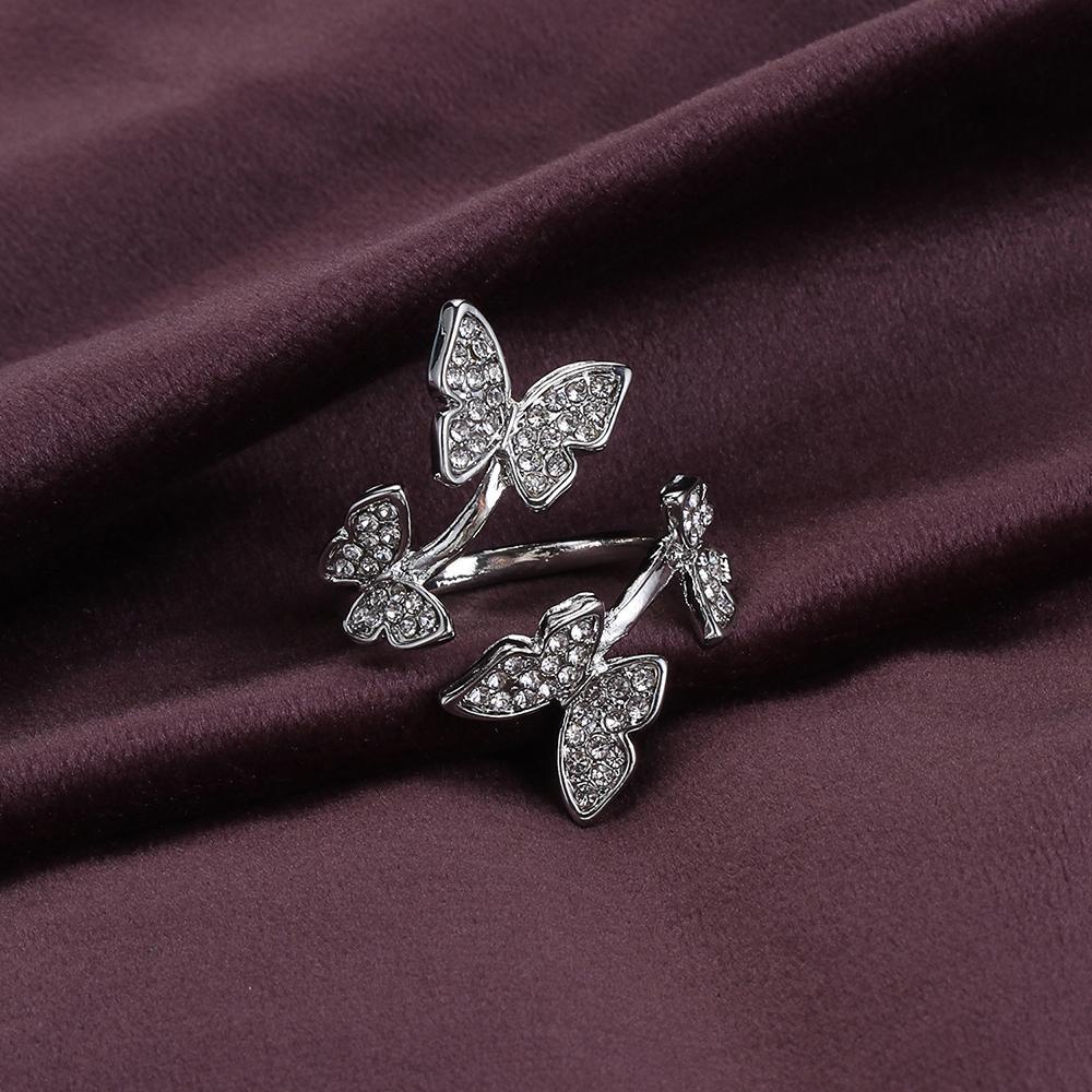 Vòng Đan Len Hình Bướm Làm Trang Sức Thủ Công