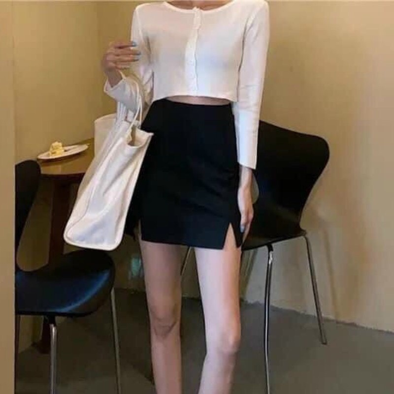 Chân váy ngắn chữ a xẻ tà đùi trước màu đen thiết kế công sở HN Clothing - CV2