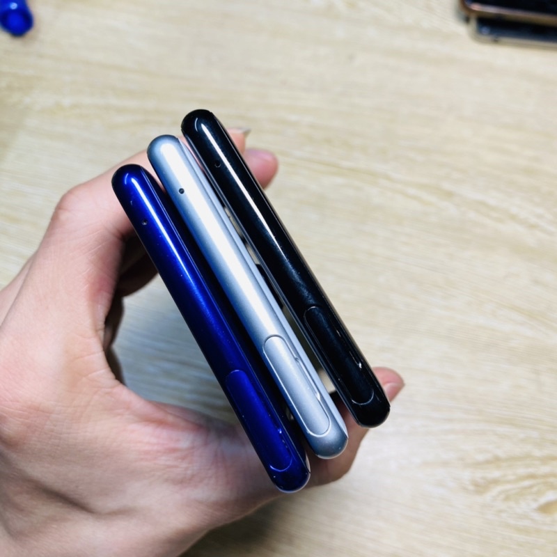 Sony xperia X1 siêu rẻ