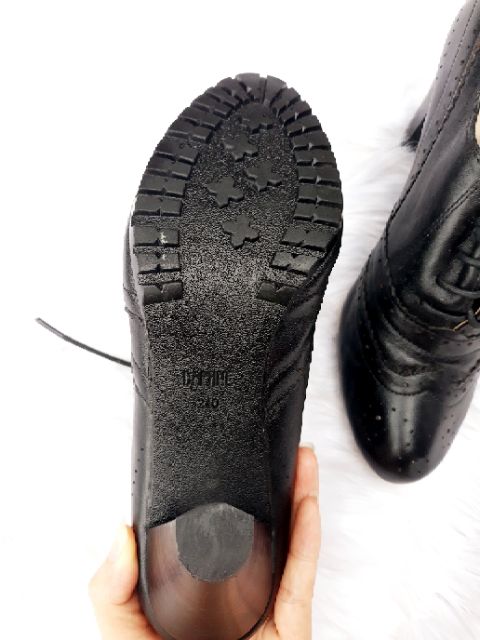 Bốt da thật size 38