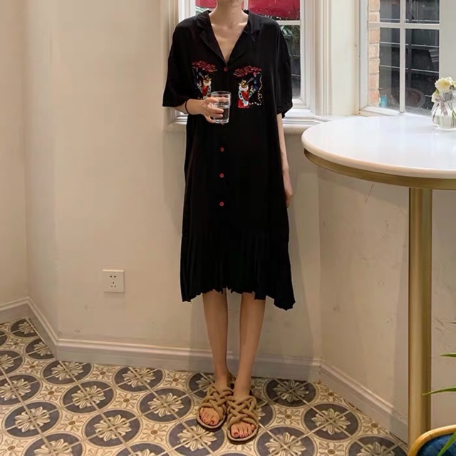 Đầm suông dáng dài có đuôi cá