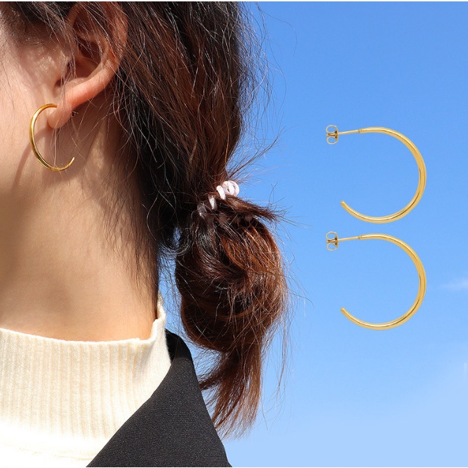 Bông Tai Hình Bán Nguyệt Cá Tính Titan Ko Han Rỉ TT 3965