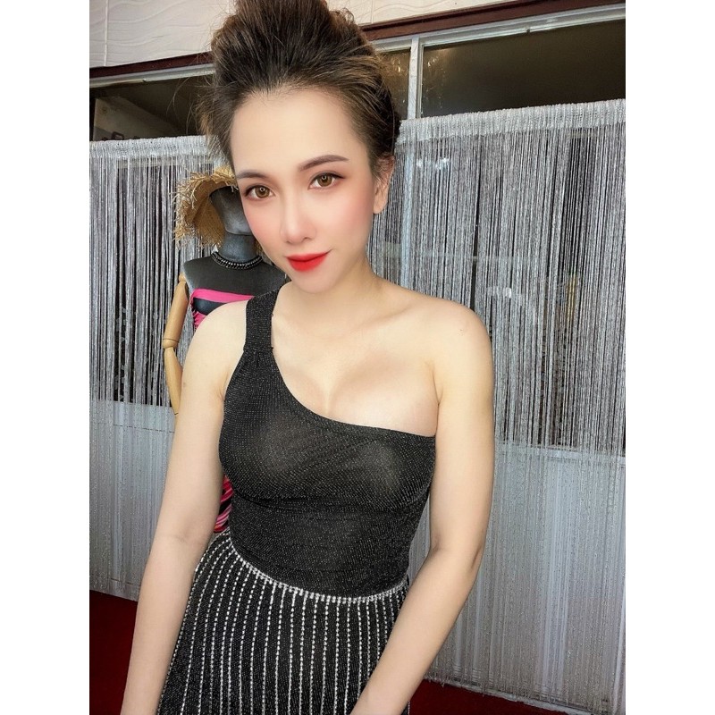 Đầm body ánh nhũ, co giãn siêu thoải mái,phom chuẩn hình xinh lắm luôn 🤠 D203