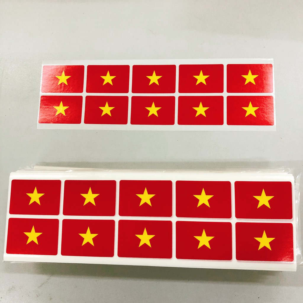 Combo 300 tem decal quốc kỳ Việt Nam cờ đỏ sao vàng kích thước 30x45mm