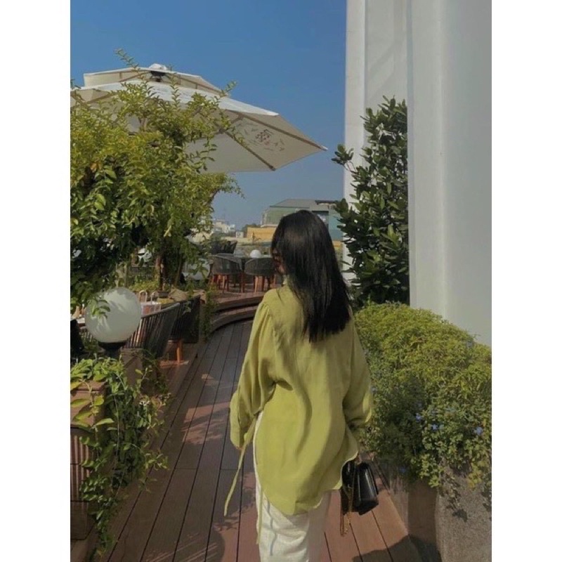 Set áo sơ mi xanh bơ LINH NGỌC ĐÀM + quần baggy tây trắng VIBES