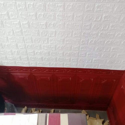 Xốp dán tường giả gỗ màu đỏ- xốp dán chân tường [ 35cm x cao 90cm x dày 7mm ] - giao hoa văn ngẫu nhiên