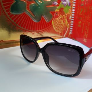 MẮT KÍNH NỮ GUCCI THỜI TRANG