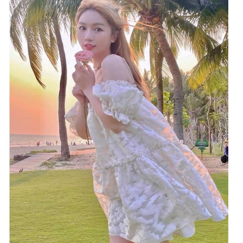 Váy Tiểu Thư Ren Hoa Nổi Cực Xinh | BigBuy360 - bigbuy360.vn