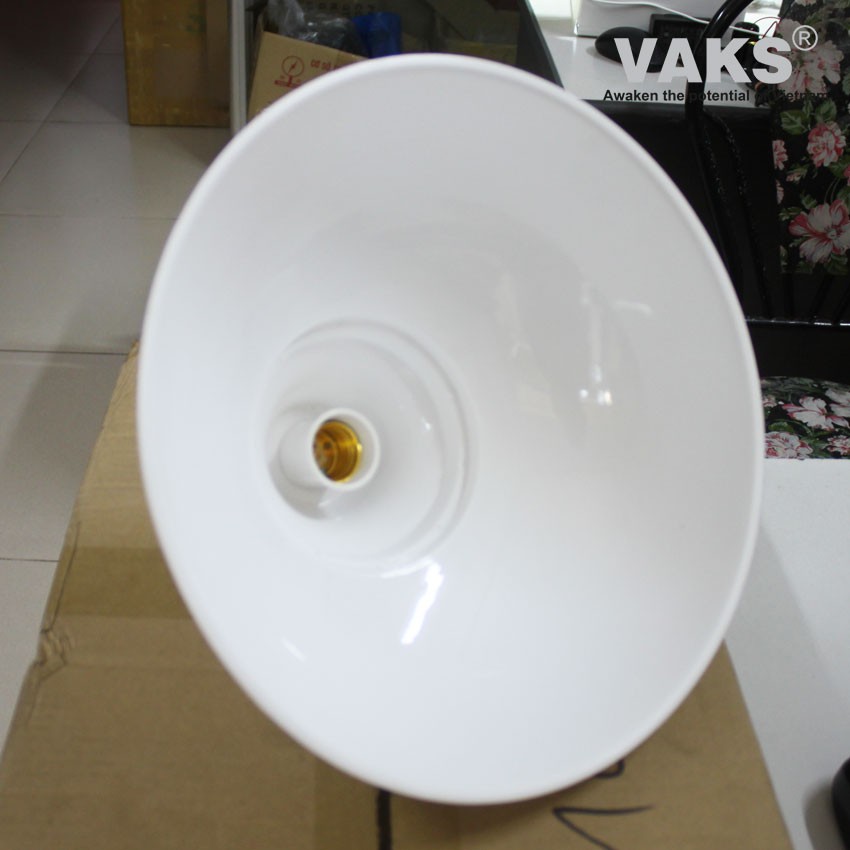 Bộ combo bao gồm phích cắm 7216 + đuôi đèn kín nước 2418 + chụp đèn 319 + Led trụ 40W 220V AC