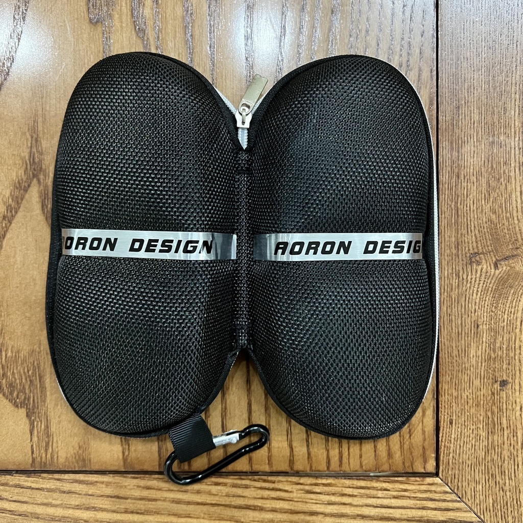 Hộp đựng mắt kính lót nhung vỏ cứng chịu va đập tốt phù hợp nhiều loại kính Lemi accessories