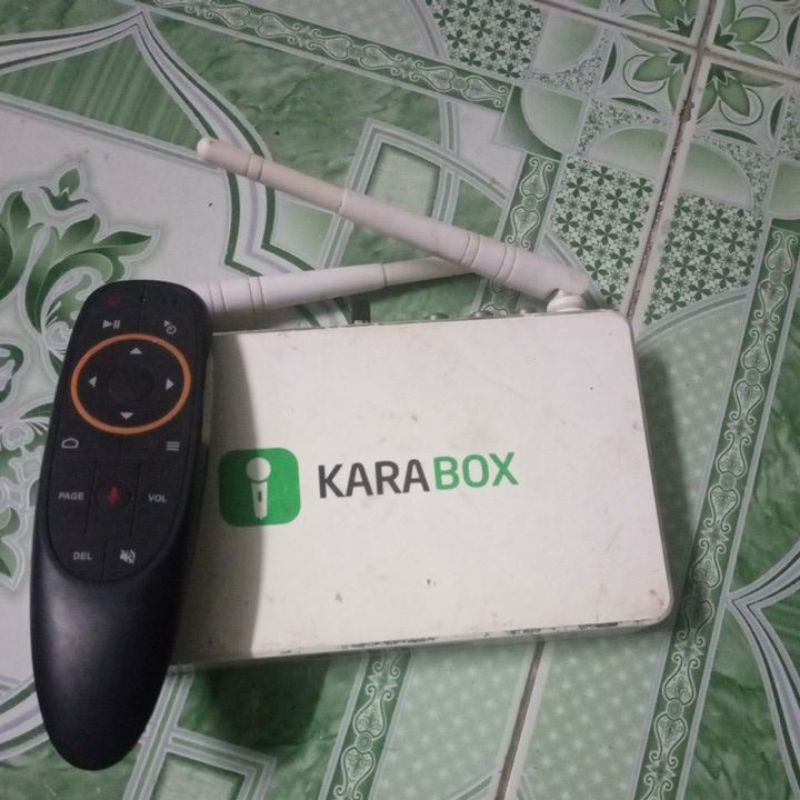 Android TV box kèm remote giọng nói cũ