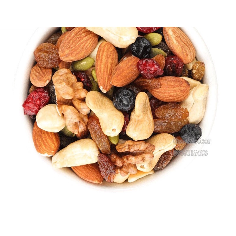 Mix 7 loại hạt dinh dưỡng và hoa quả sấy (Nho vàng+ hạt điều+hạnh nhân+nhân hạt bí xanh+ nho đỏ +óc chó+ nho đen)