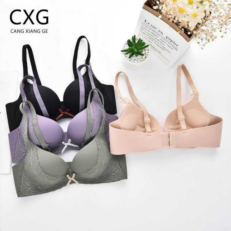 Áo lót nữ su đúc CXG A16 áo ngực không gọng nâng ngực lót đệm vừa phải - Chan Underwear