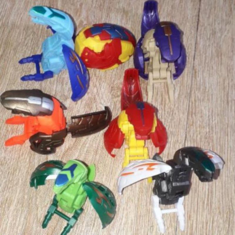 trứng biên hình ngẫu nhiên ( 1 quả mẫu ngẫu nhiên)