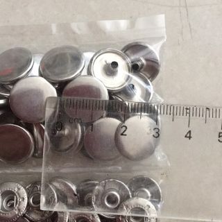 Set 50 bộ cúc bấm 15 li 4 thành phần